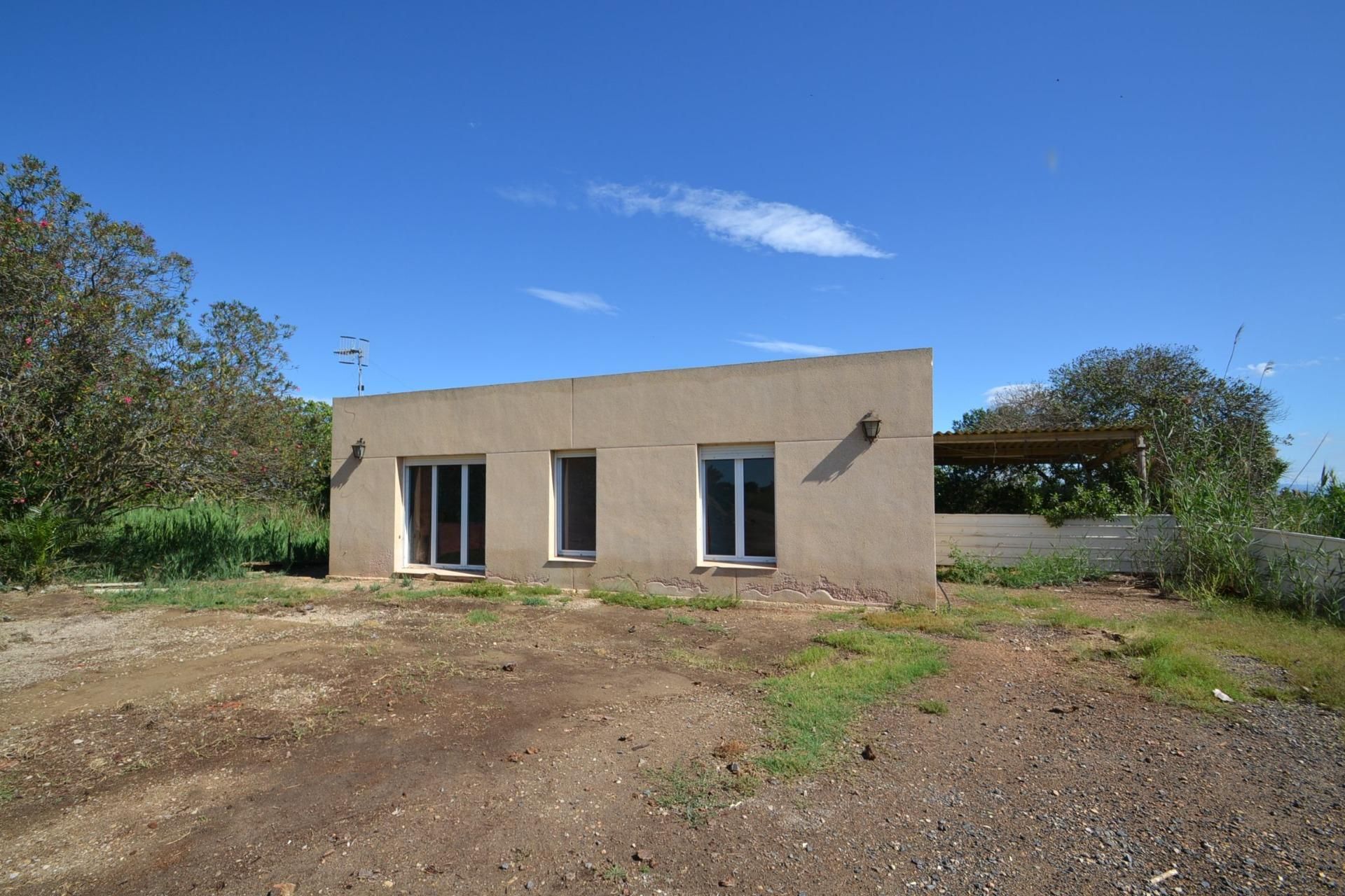 Vista exterior de Finca rústica en venda en Deltebre amb Jardí privat i Traster