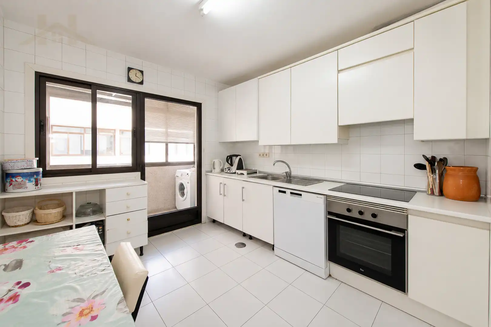 Kitchen of Flat for sale in Pozuelo de Alarcón  with Air Conditioner, Heating and Terrace