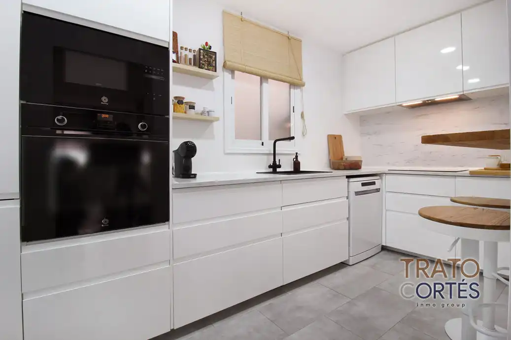 Appartamento con terrazza in vendita a Carrer de Montflorit, imagen 9