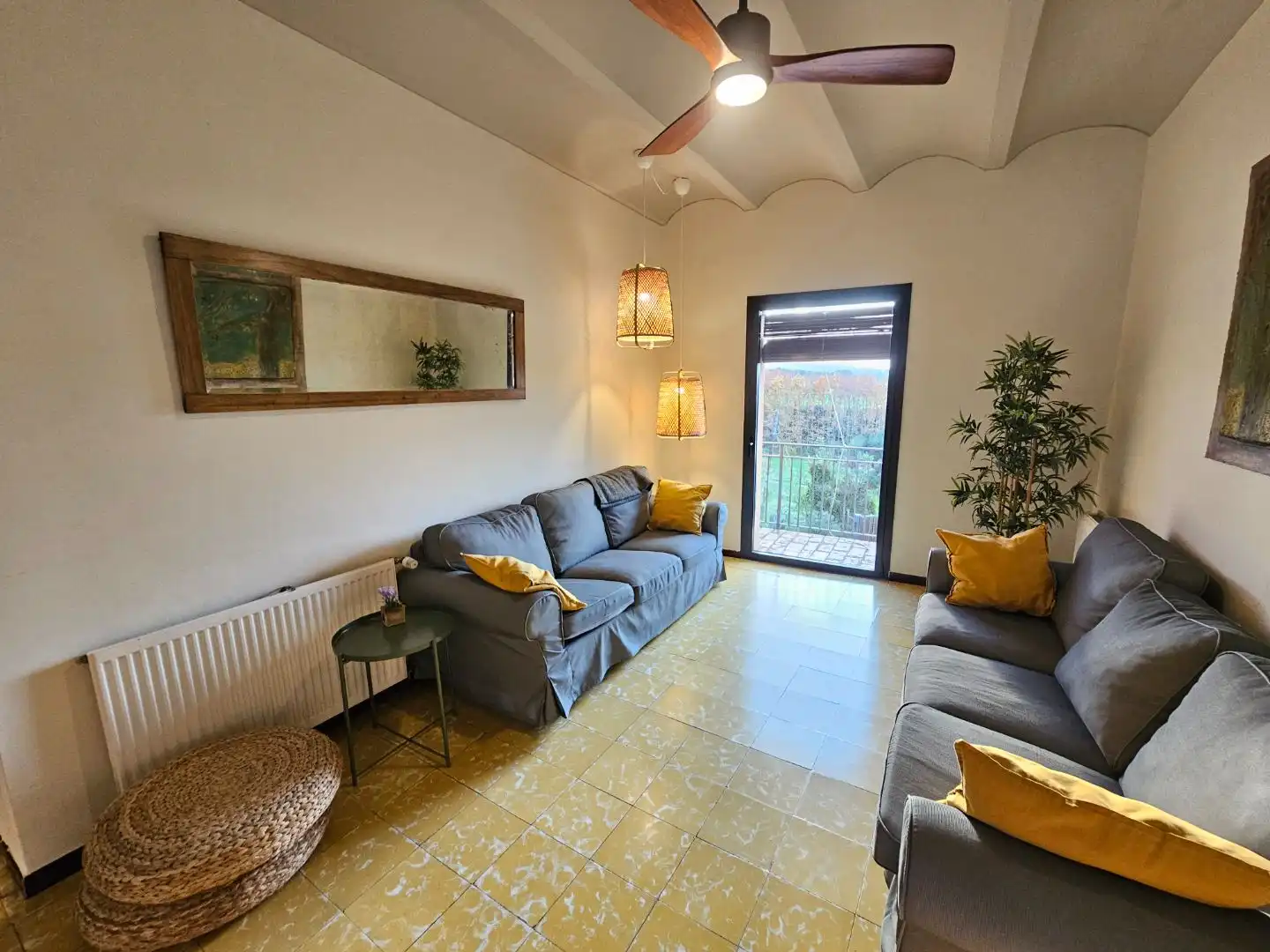 Casa con jardín en venta en Carrer Figueres 24, imagen 8