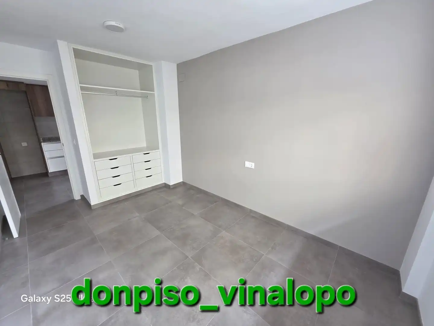 Habitación de Apartamento en venta en Elda con Balcón
