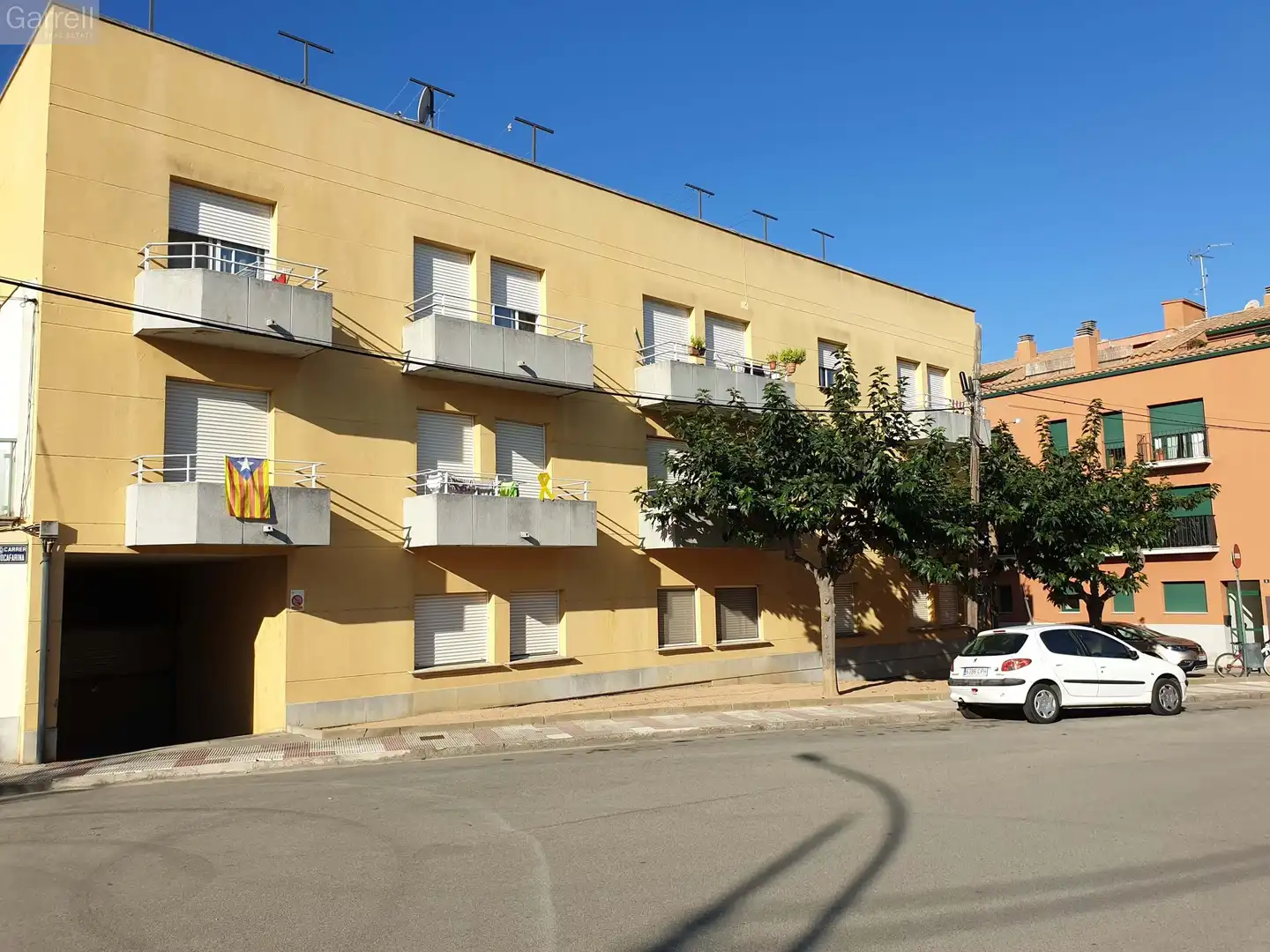 Pis en venda a carrer ROMANI 
Es: Pl: Pt:
 LLAGOSTERA (GIRONA), imagen 3