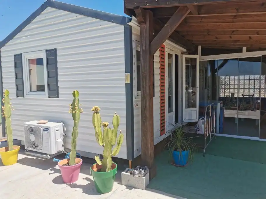 Exterior view of Houses for sale in Barbate  with Air Conditioner, Private garden and Terrace