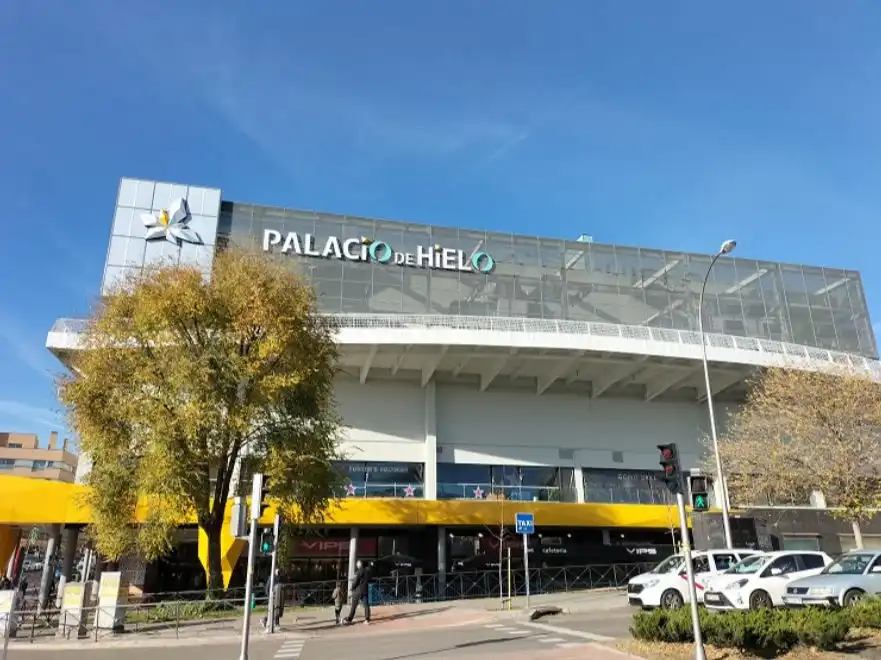 Vista exterior de Piso en venta en  Madrid Capital con Aire acondicionado, Terraza y Balcón