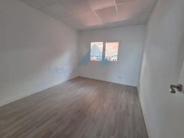 Schlafzimmer von Fabrikhallen zur Miete in Alcalá de Henares mit Alarm