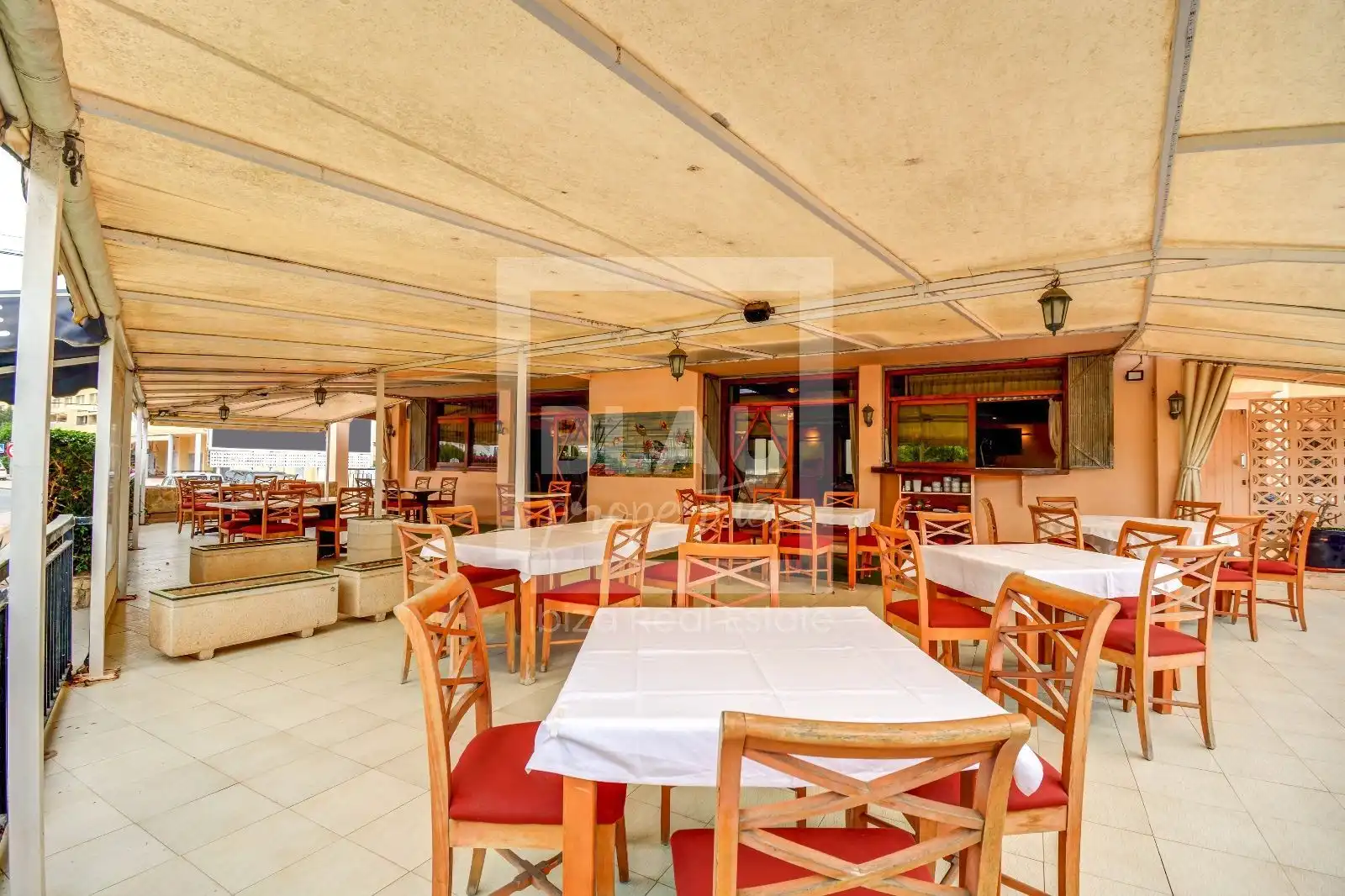Local en venta en Sant Josep de sa Talaia con Aire acondicionado, Terraza y Amueblado