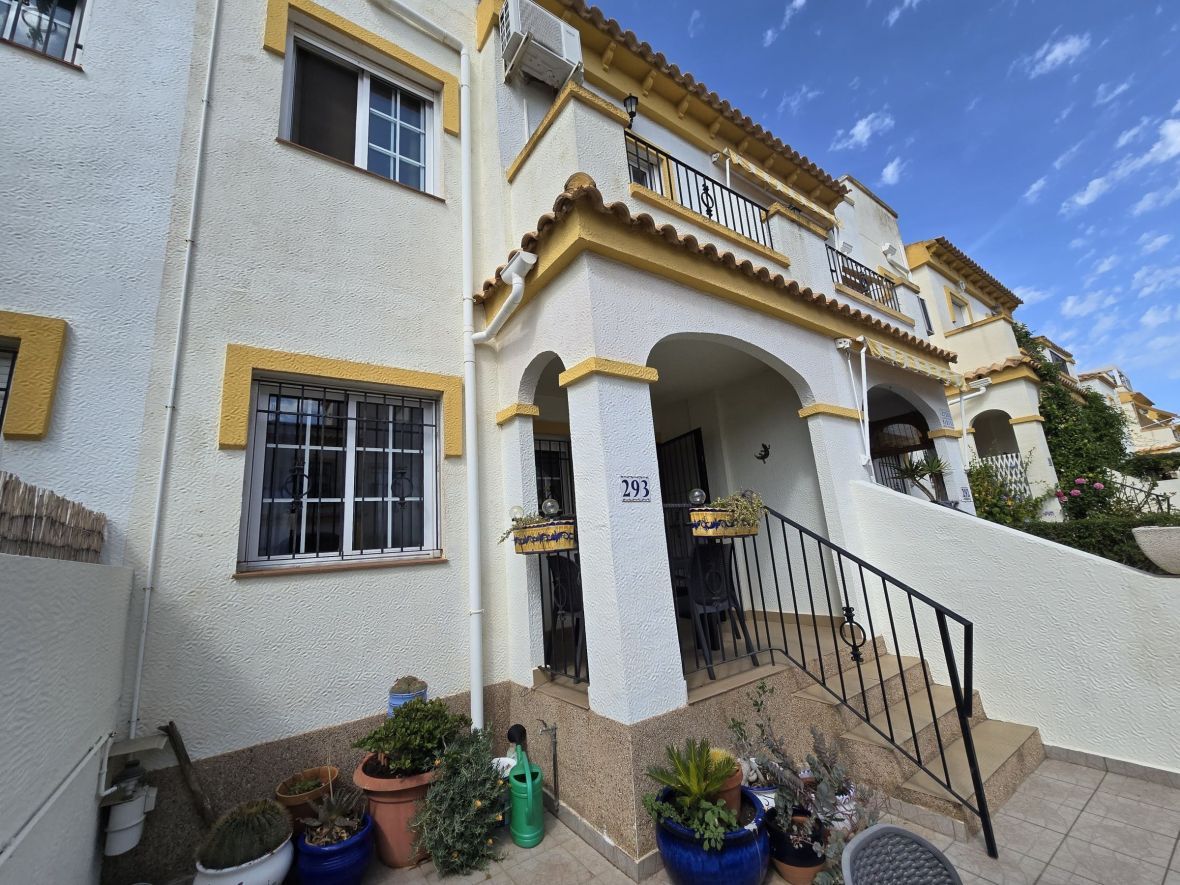 House or chalet for sale in AVENIDA ESCANDINAVIA N23, Gran Vista - Olivo de Oro