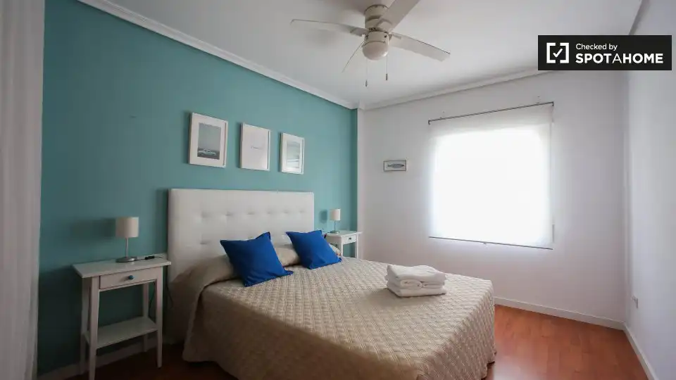 Habitación de Piso de alquiler en Valencia con Aire acondicionado, Calefacción y Amueblado