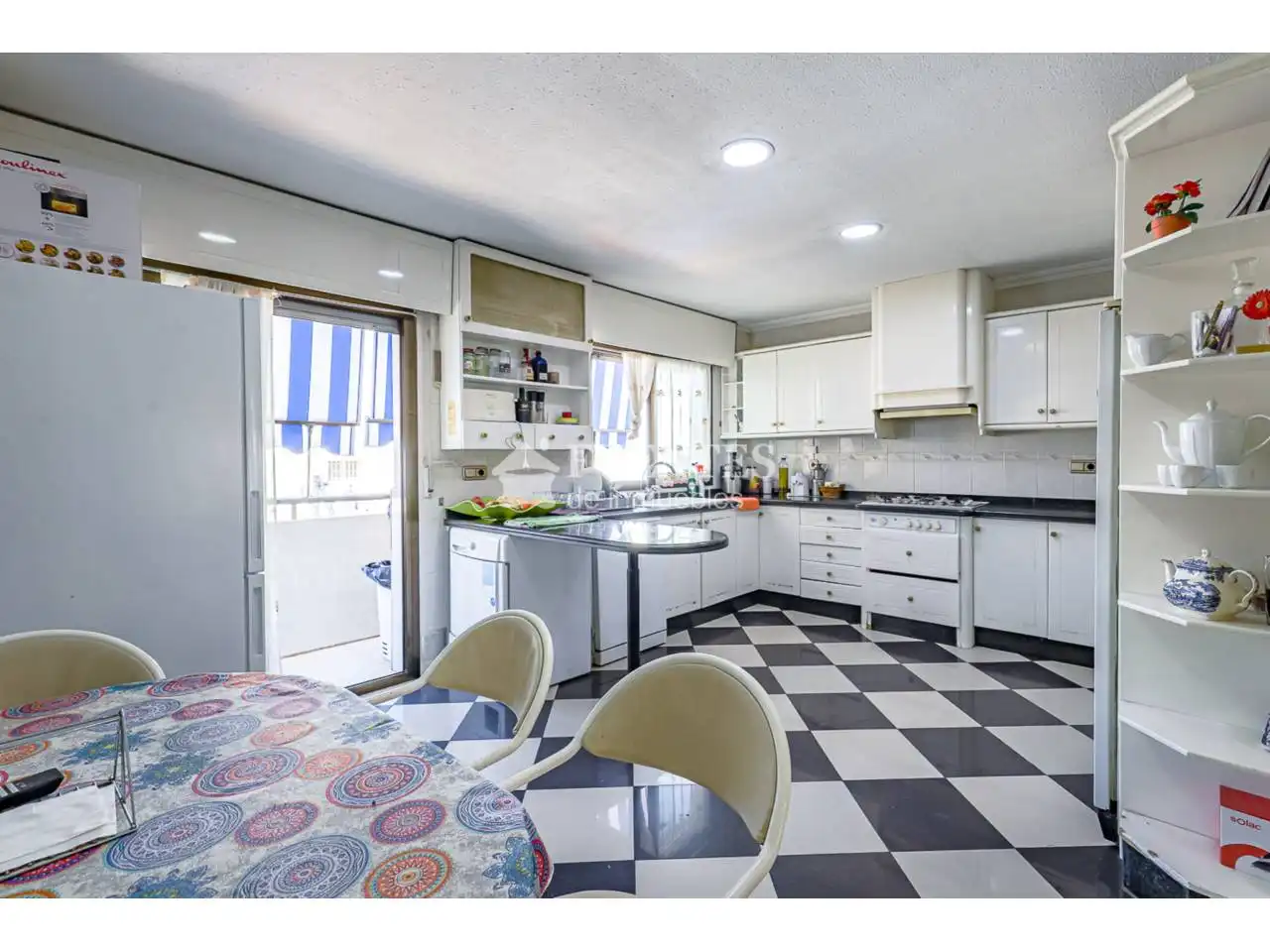 Cuina de Apartament en venda en Alicante / Alacant amb Aire condicionat, Calefacció i Parquet