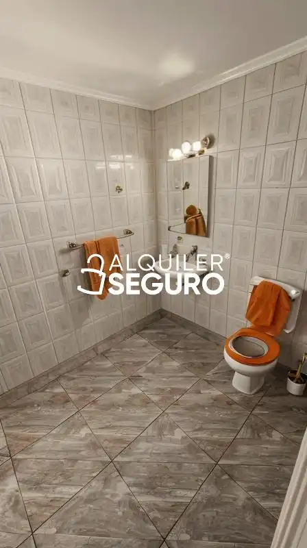 Baño de Local de alquiler en Murcia