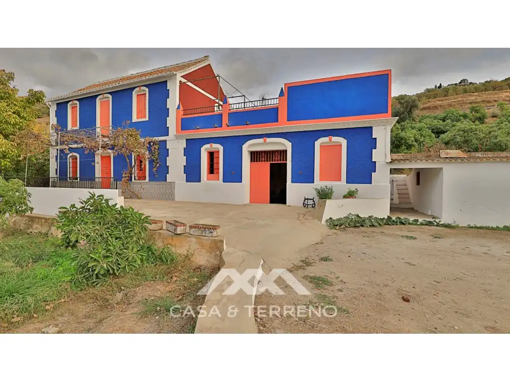 Vista exterior de Casa o xalet en venda en Árchez amb Terrassa, Piscina i Moblat