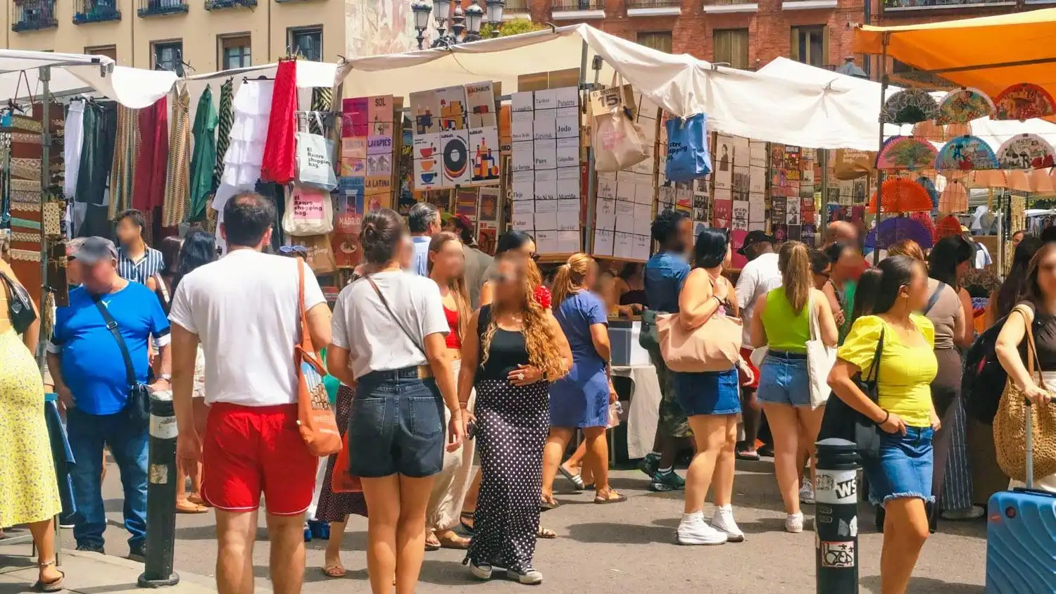 Vista exterior de Estudio en venta en Madrid con Calefacción y Amueblado