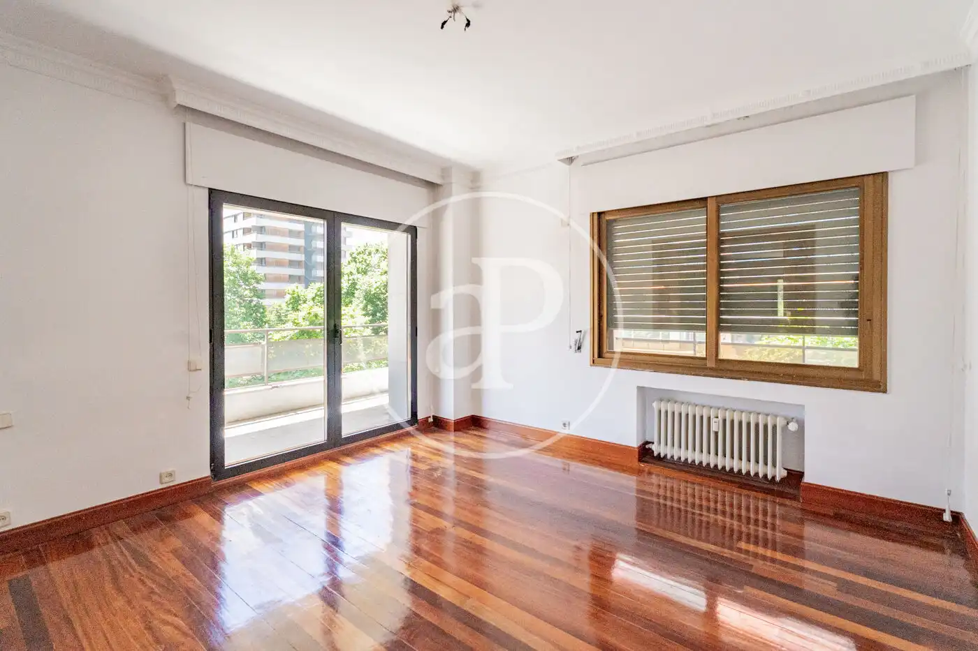 Sala de estar de Piso de alquiler en Madrid con Aire acondicionado, Calefacción y Jardín privado
