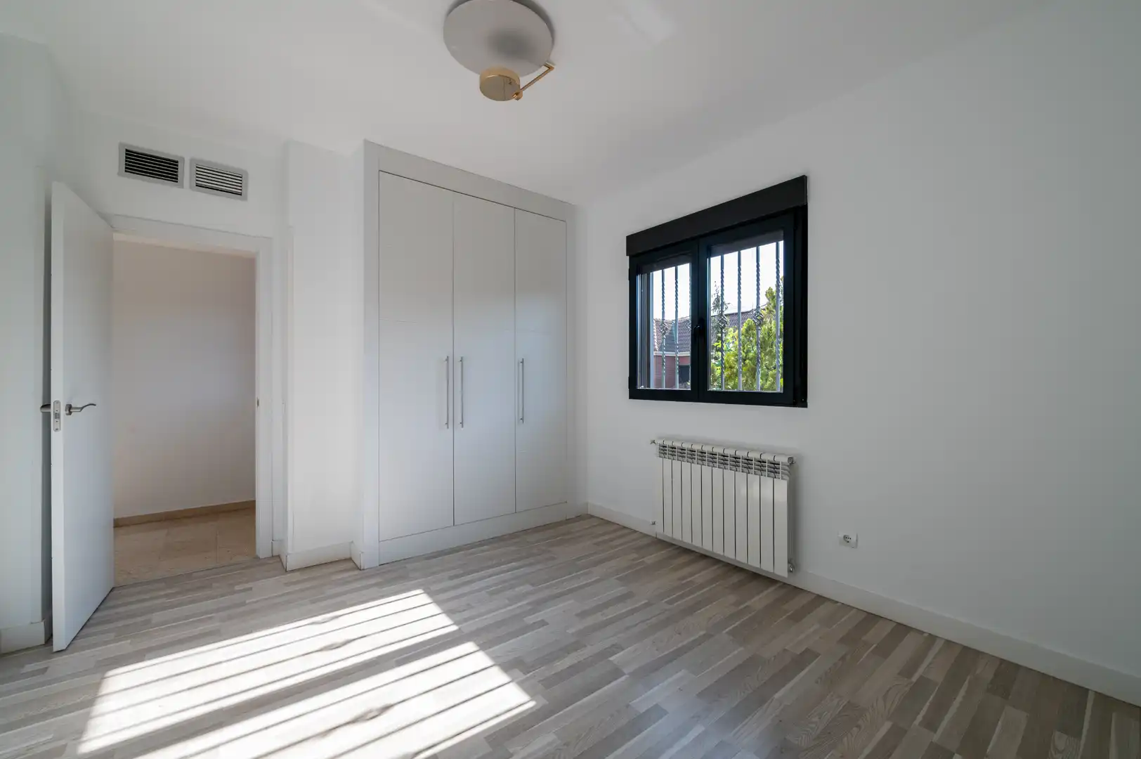 Dormitori de Casa o xalet en venda en Las Rozas de Madrid amb Aire condicionat, Calefacció i Jardí privat