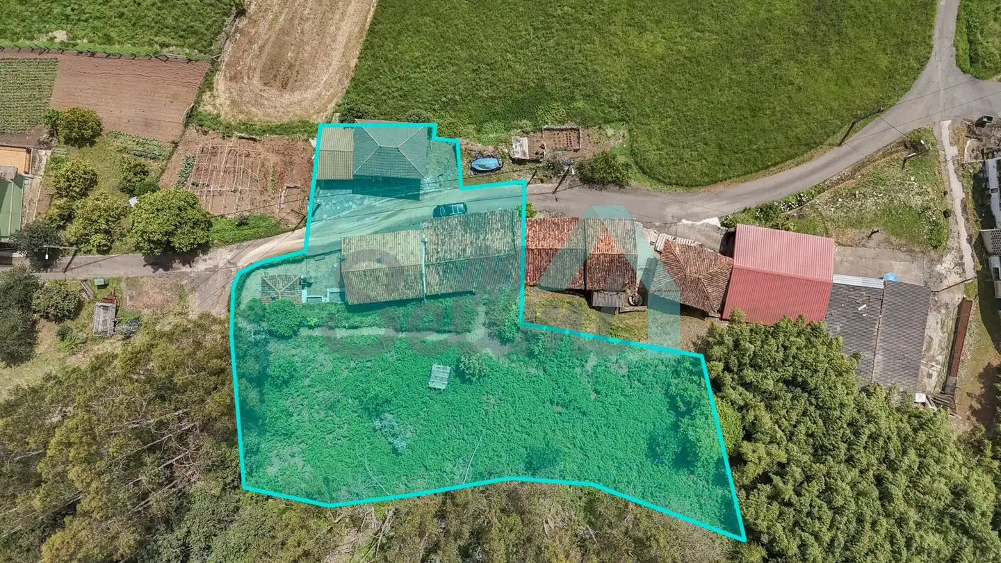 Einfamilien-Reihenhaus zum Verkauf in Carreño mit Heizung, Privatgarten und Parkett
