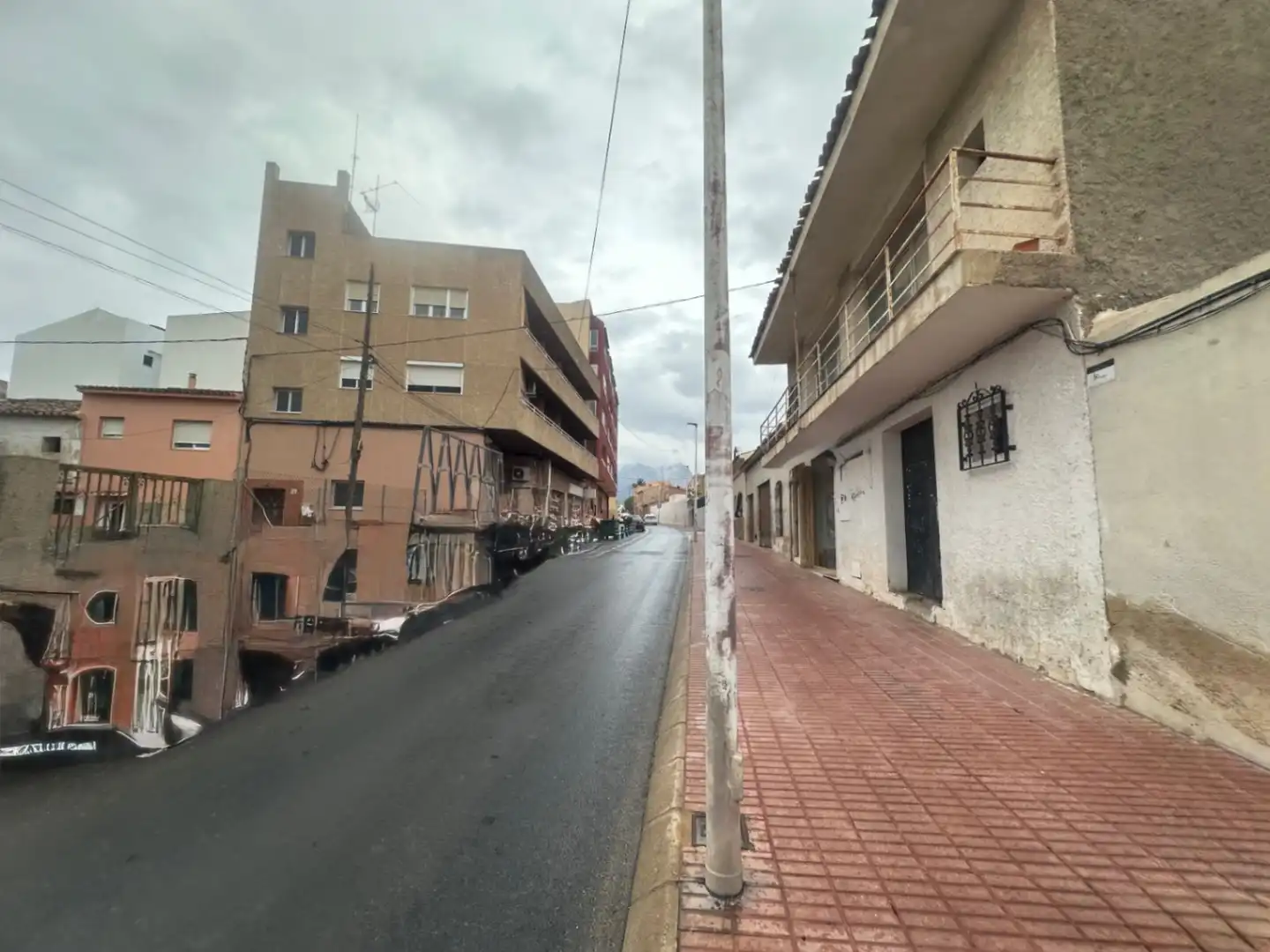 Local en venda a Pueblo - Urbanizaciones
