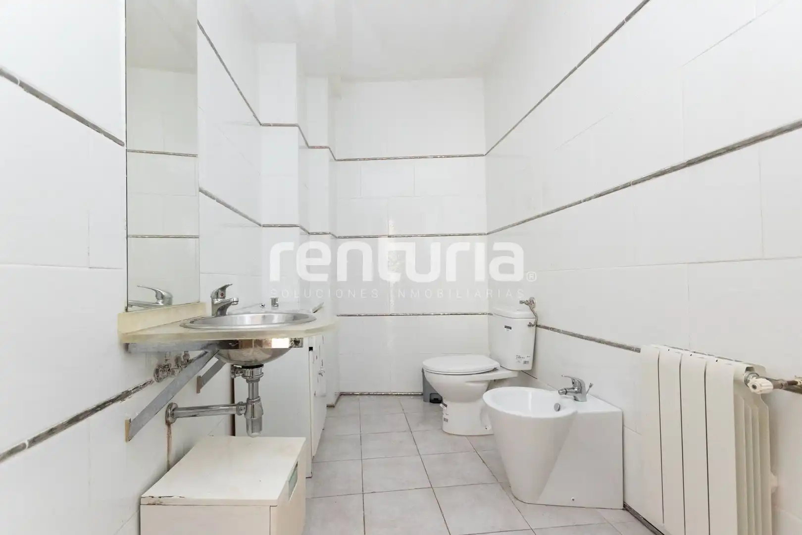 Bany de Pis en venda en La Font de la Figuera amb Aire condicionat, Terrassa i Forn