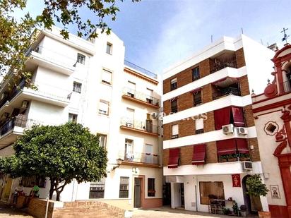 Exterior view of Flat for sale in  Sevilla Capital  with Terrace, Storage room and Balcony