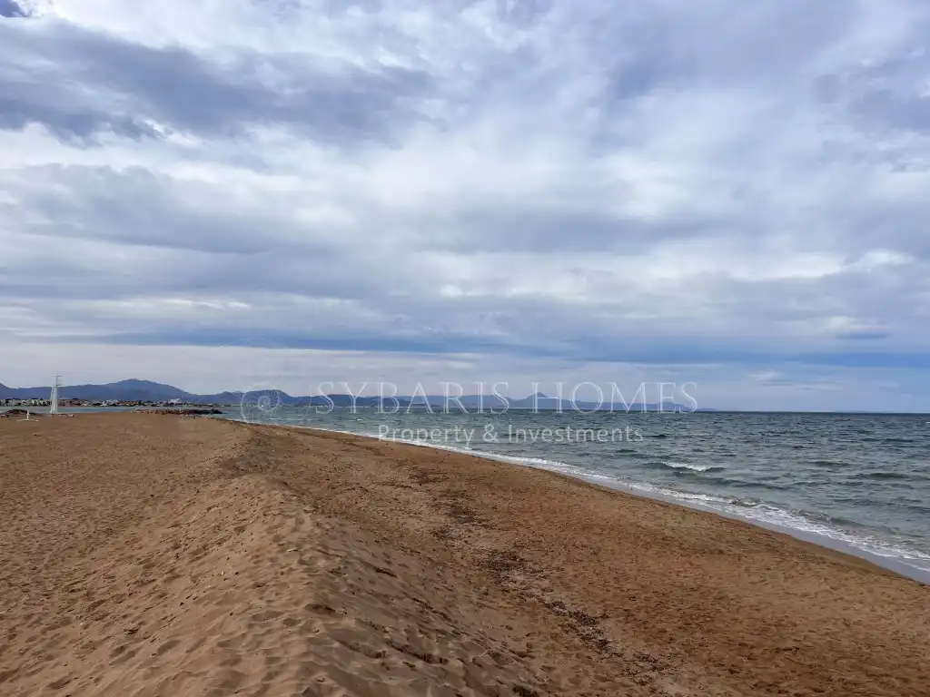 Wohnung zum Verkauf in Dénia mit Klimaanlage, Privatgarten und Terrasse
