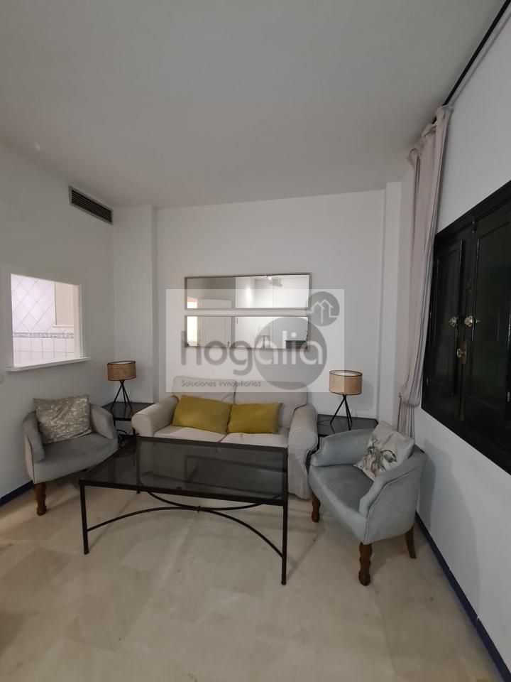 Sala d'estar de Planta baixa de lloguer en  Sevilla Capital amb Aire condicionat i Moblat