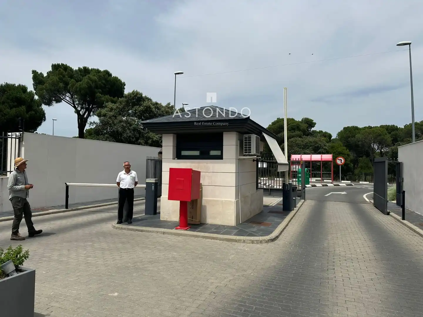 Vista exterior de Casa o xalet en venda en Boadilla del Monte amb Aire condicionat, Calefacció i Terrassa