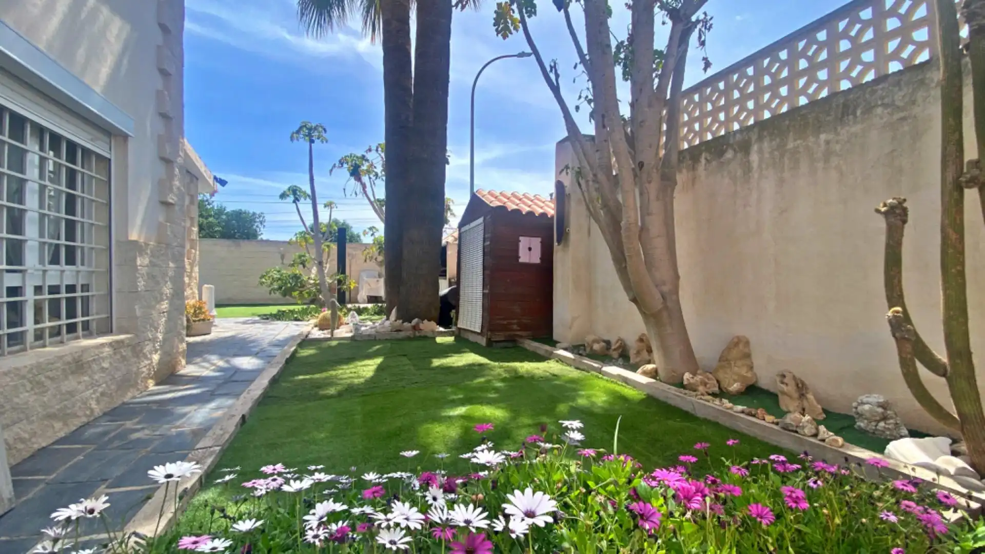 Jardí de Casa o xalet en venda en El Campello amb Aire condicionat, Calefacció i Jardí privat