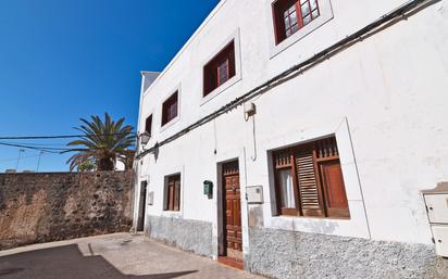 Vista exterior de Casa adosada en venda en Ingenio amb Terrassa