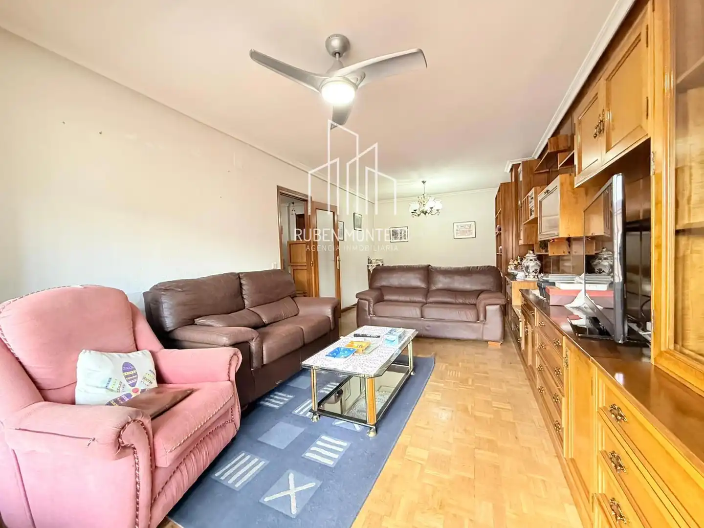 Living room of Flat for sale in Salamanca  with Heating, Terrace and Storage room