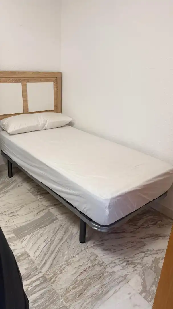 Flat for rent in Calle Conde Cifuentes, 17, Fígares