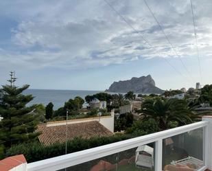 Vista exterior de Casa o xalet en venda en Calpe / Calp amb Aire condicionat, Jardí privat i Terrassa