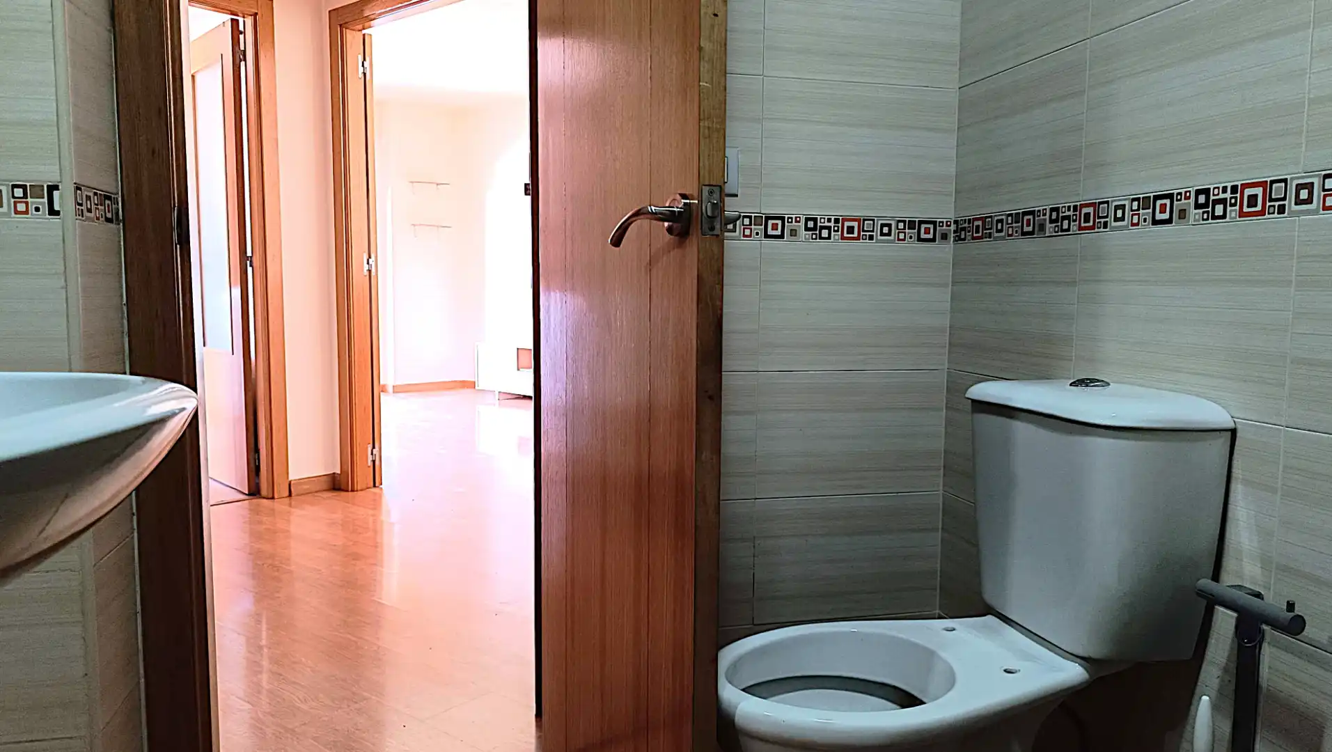 Bathroom of Flat for sale in Mancha Real  with Air Conditioner, Heating and Parquet flooring