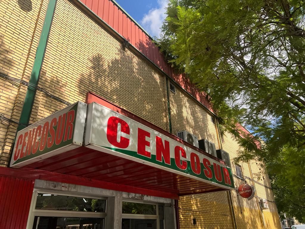 Premises for sale in  Sevilla Capital