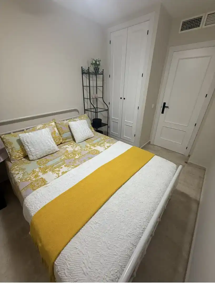 Habitación de Piso en venta en Marbella con Aire acondicionado, Piscina y Balcón