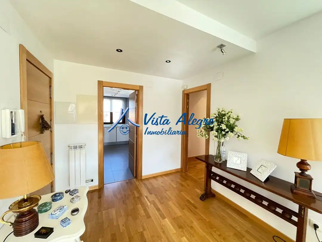 Ático en venta en Haro con Calefacción, Parquet y Terraza