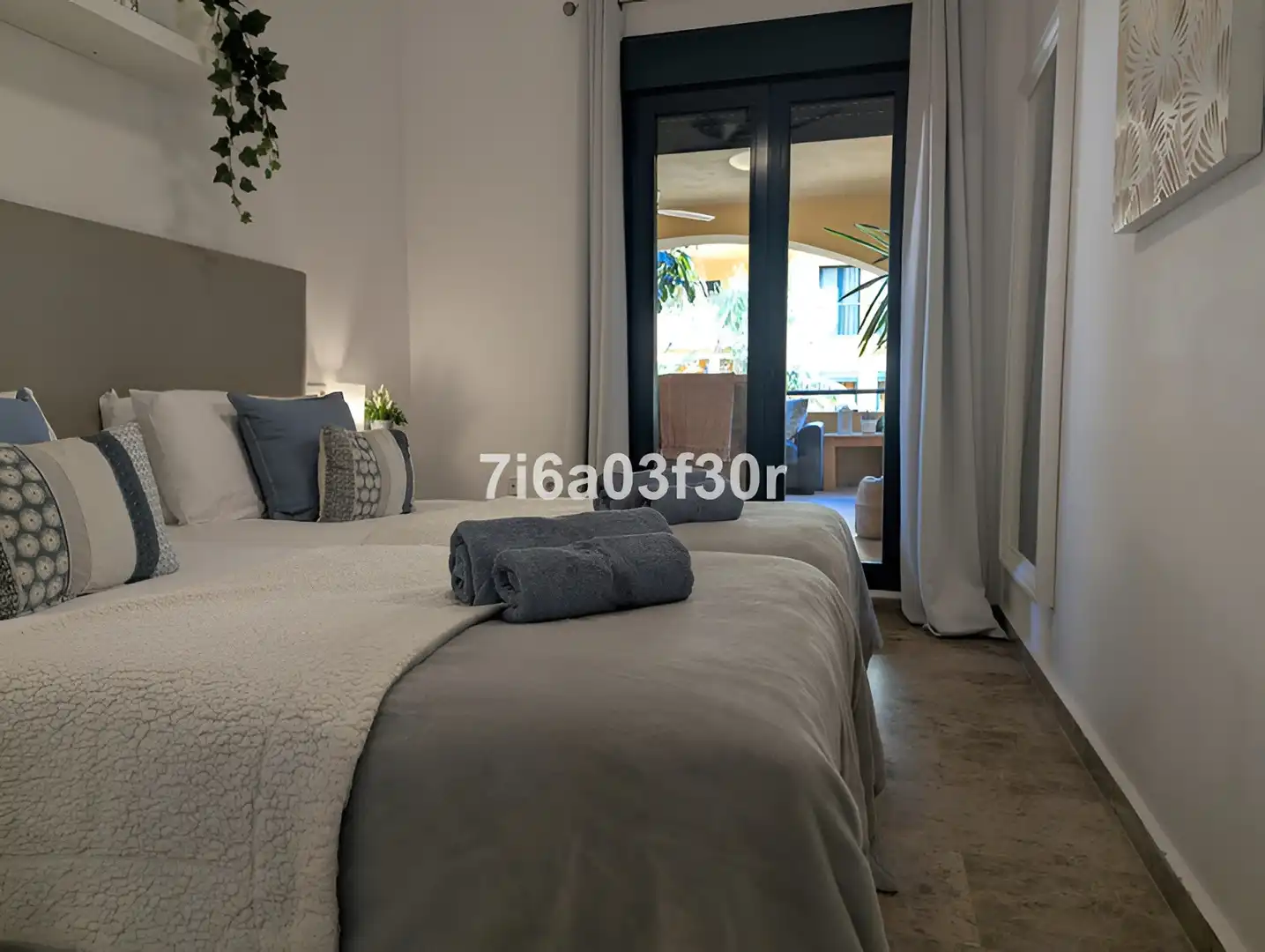 Habitación de Apartamento en venta en Marbella con Aire acondicionado, Terraza y Trastero