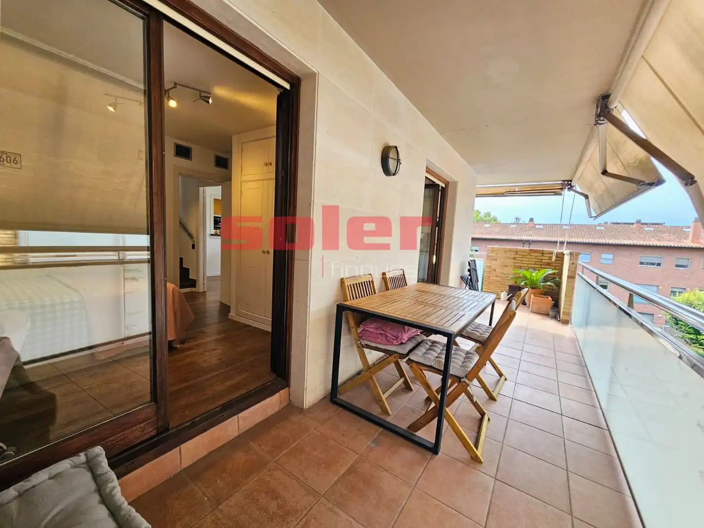 Penthouse with terrace for sale in Carrer de Sabina Canyameras