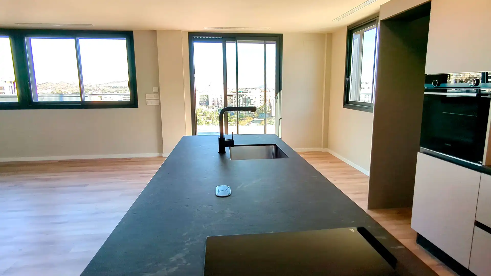 Cocina de Ático en venta en Murcia con Aire acondicionado, Calefacción y Jardín privado