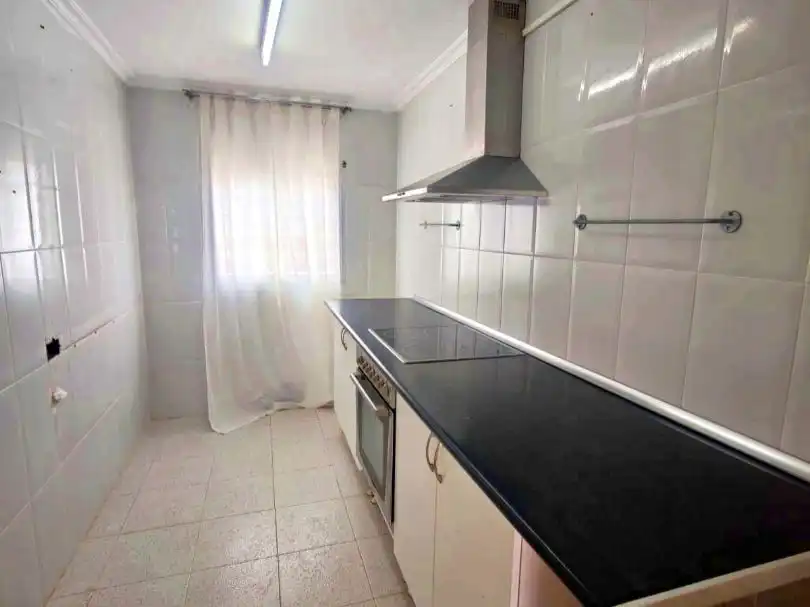Adosado con jardín en venta en Avenida America 14, imagen 4