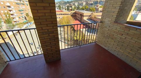 Foto 2 de Piso de alquiler en De América, Cervantes,  Granada Capital