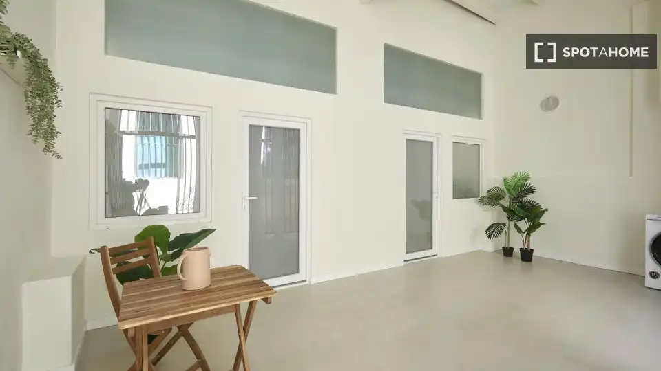 Appartamento con terrazza in affitto a Ciutat Vella, imagen 15