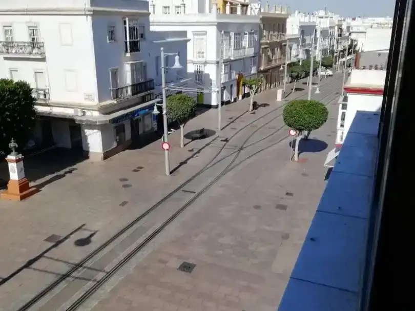 Vista exterior de Pis de lloguer en San Fernando amb Moblat i Balcó