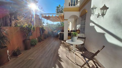 Elegante Apartamento Entresuelo con Terraza Privada y 2 Plazas de Garaje, imatge 5