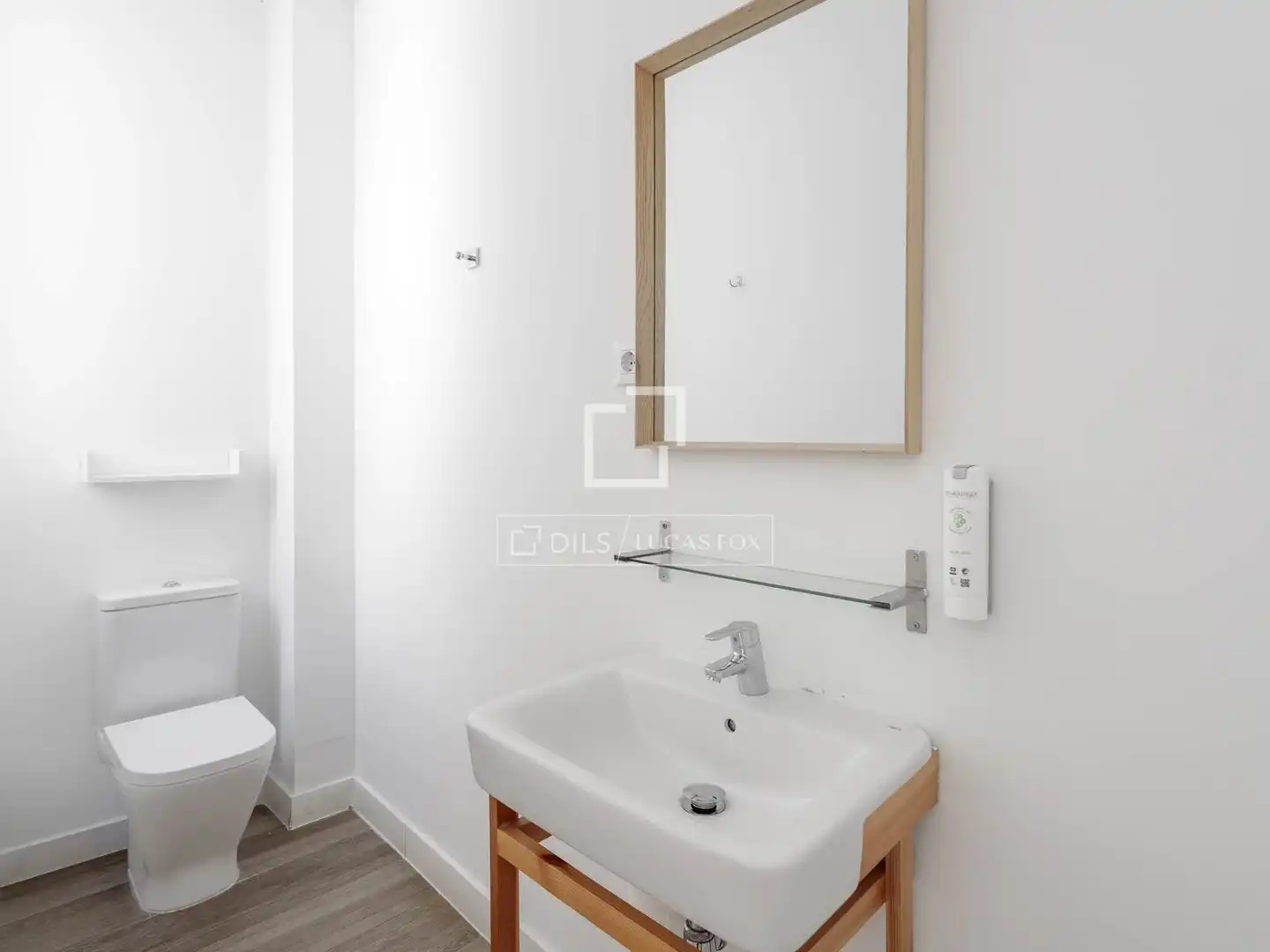 Bathroom of Flat for rent in Torredonjimeno  with Air Conditioner, Heating and Furnished