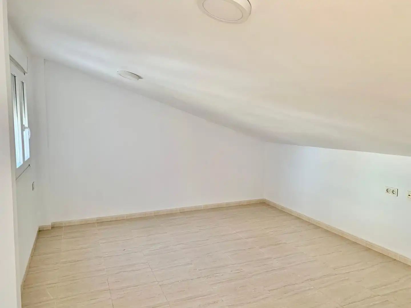 Àtic amb ascensor en venda a Carlos Mestre Itarte 10, imagen 4
