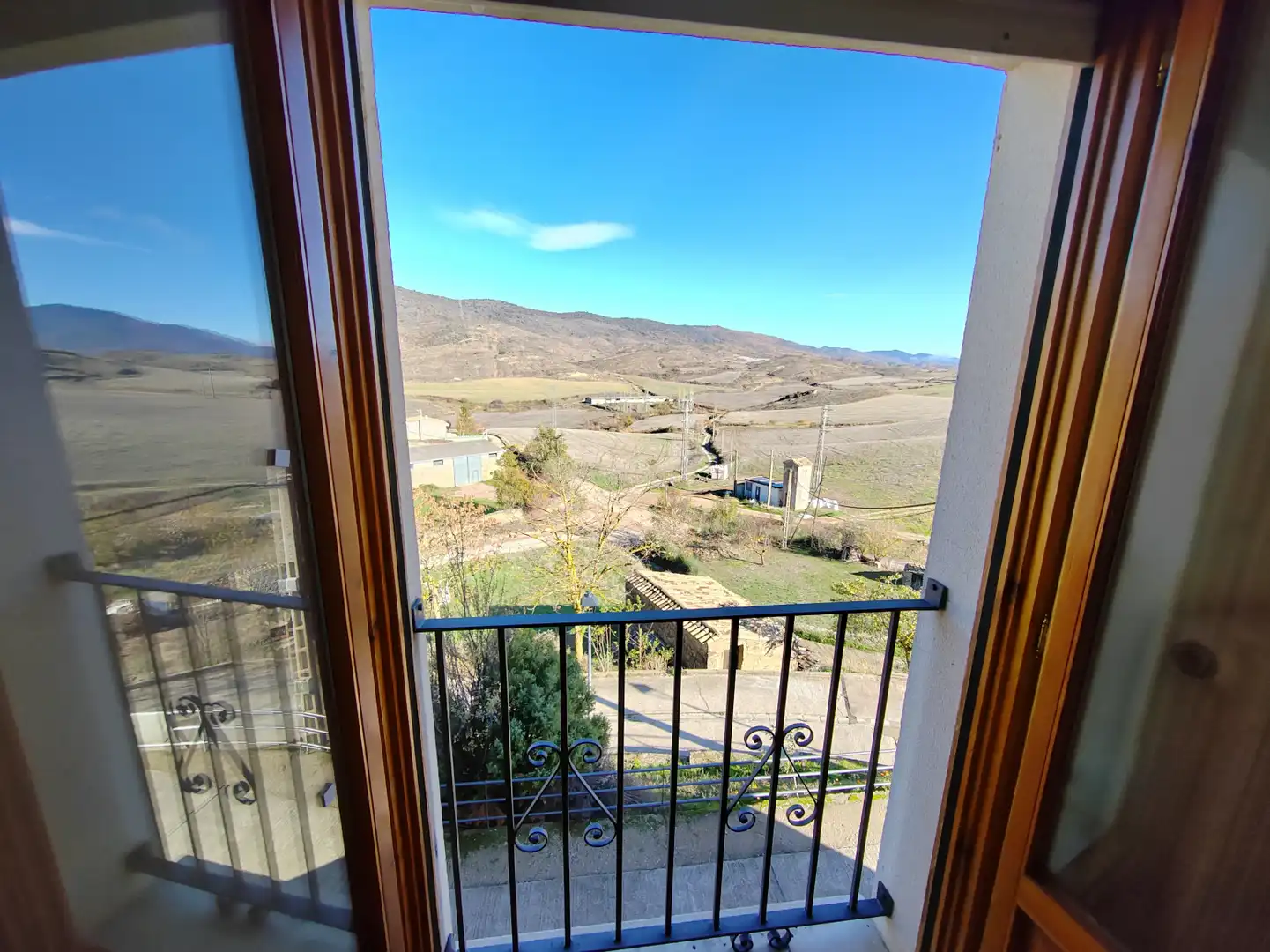 Vista exterior de Casa o chalet en venta en Isuerre con Parquet, Piscina y Piscina comunitaria