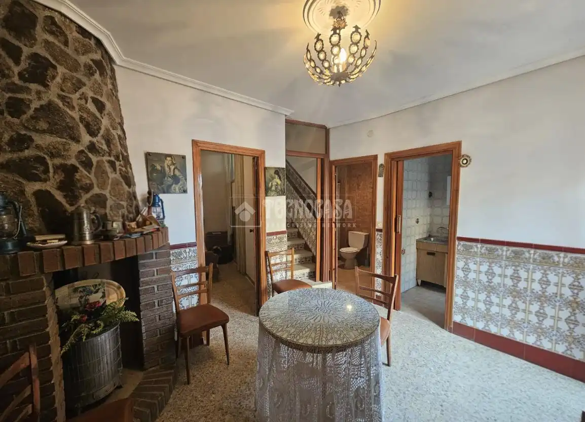 Casa adosada en venda en Espinoso del Rey amb Terrassa