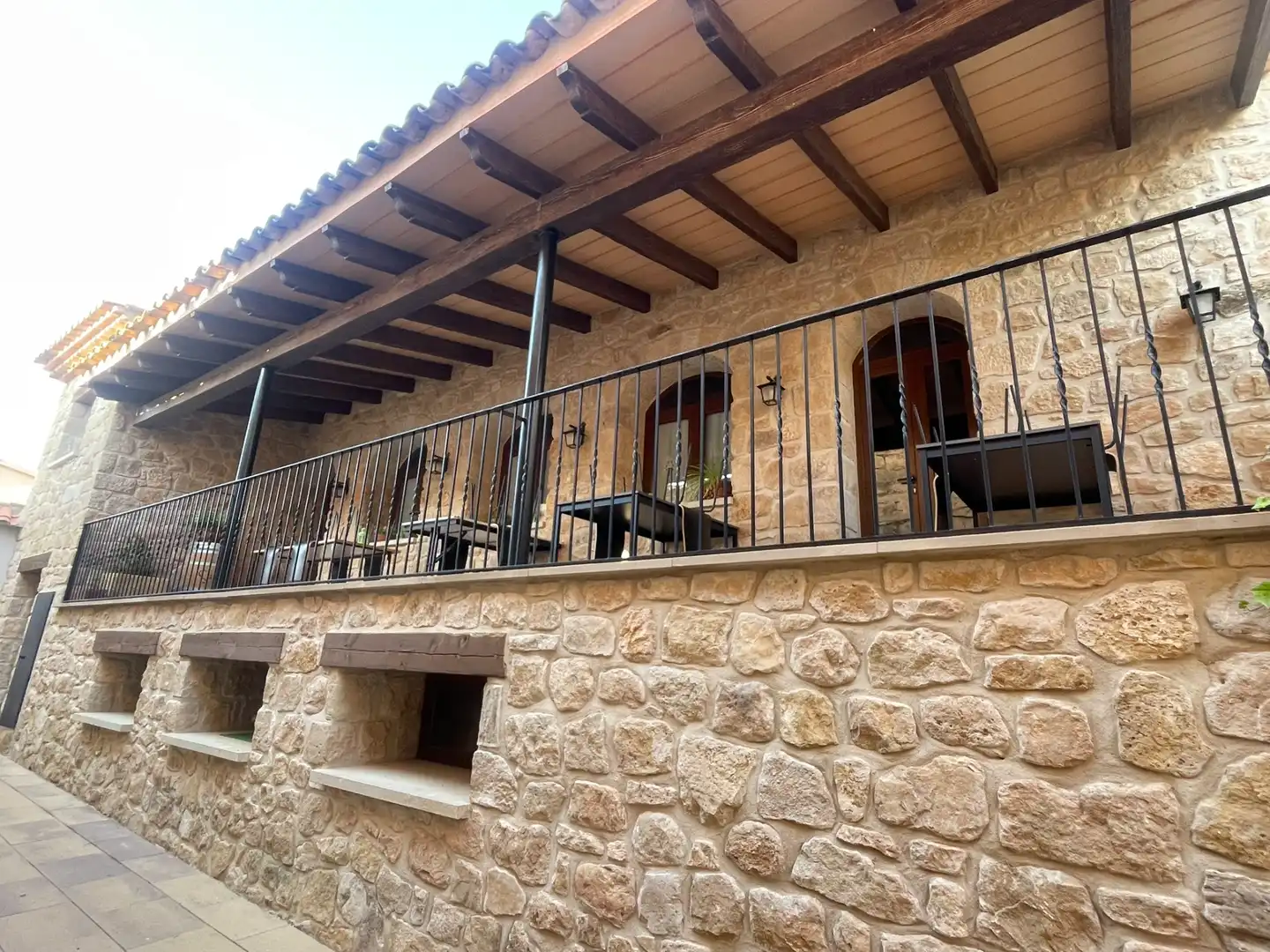 Terrassa de Local de lloguer en Cervià de Les Garrigues amb Aire condicionat, Moblat i Internet