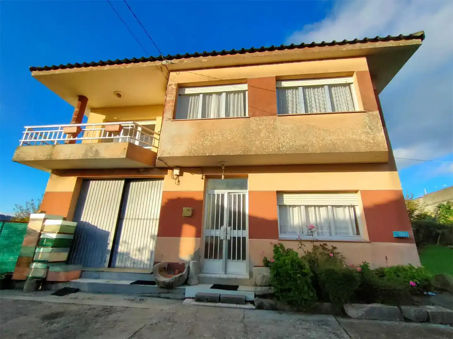 Vista exterior de Casa o xalet en venda en Carballo, A Coruña