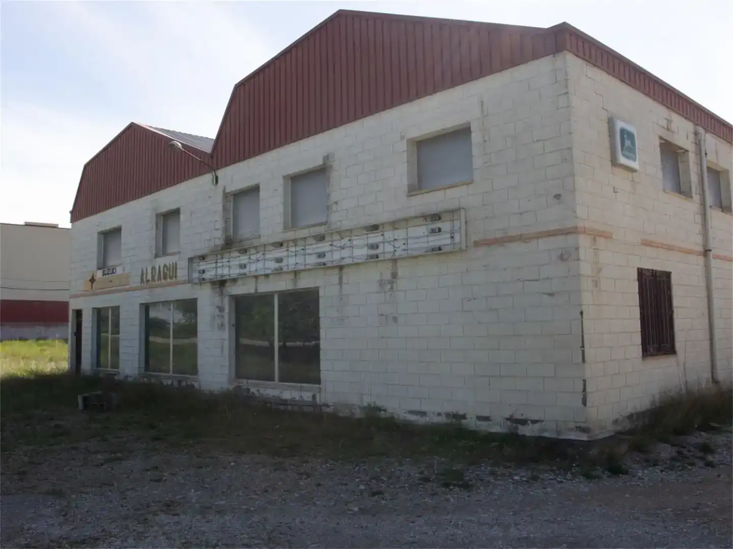 Vista exterior de Nau industrial en venda en Albocàsser, Castellón