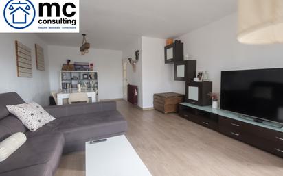 Living room of Flat for sale in Granollers  with Air Conditioner, Heating and Storage room